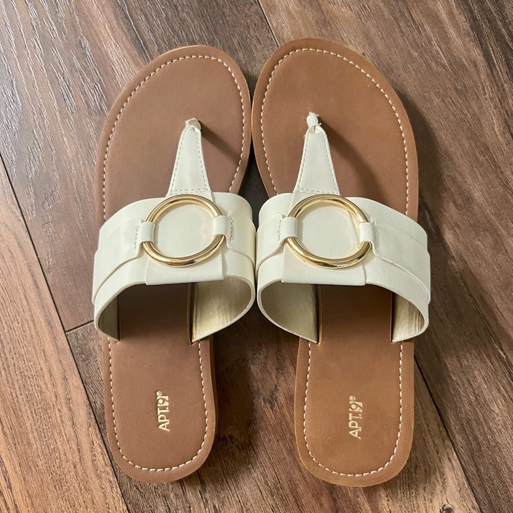Apt. 9 White Women’s Sandals